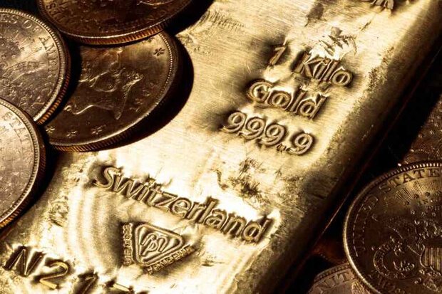 قیمت جهانی طلا به پایین‌ترین سطح ۷ هفته‌ای نزدیک شد
