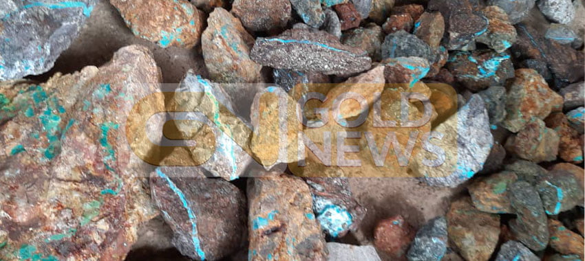 فیروزه های عجمی با قدمتی بیش از 6 هزار سال در روستای معدن