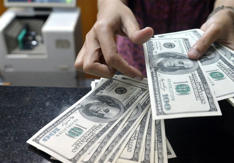 31نفر از سرشاخه‌های معاملات فردایی ارز و طلا دستگیر شدند + فیلم