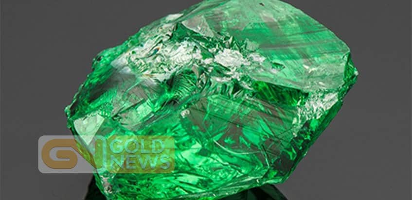 سنگ قیمتی Tsavorite چیست؟