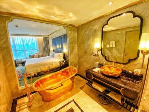 هتلی از جنس طلا در ویتنام